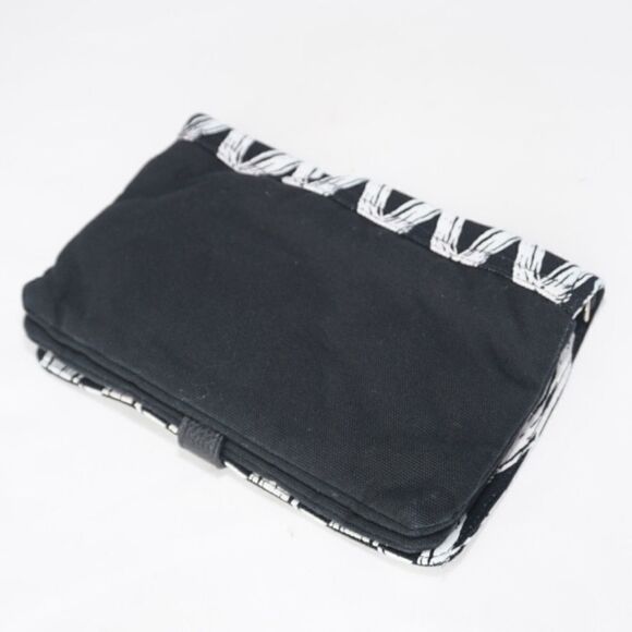 Thirty-one *BOGO FREE Sale* Black & White Patterned Wristlet - Picture 5 of 7